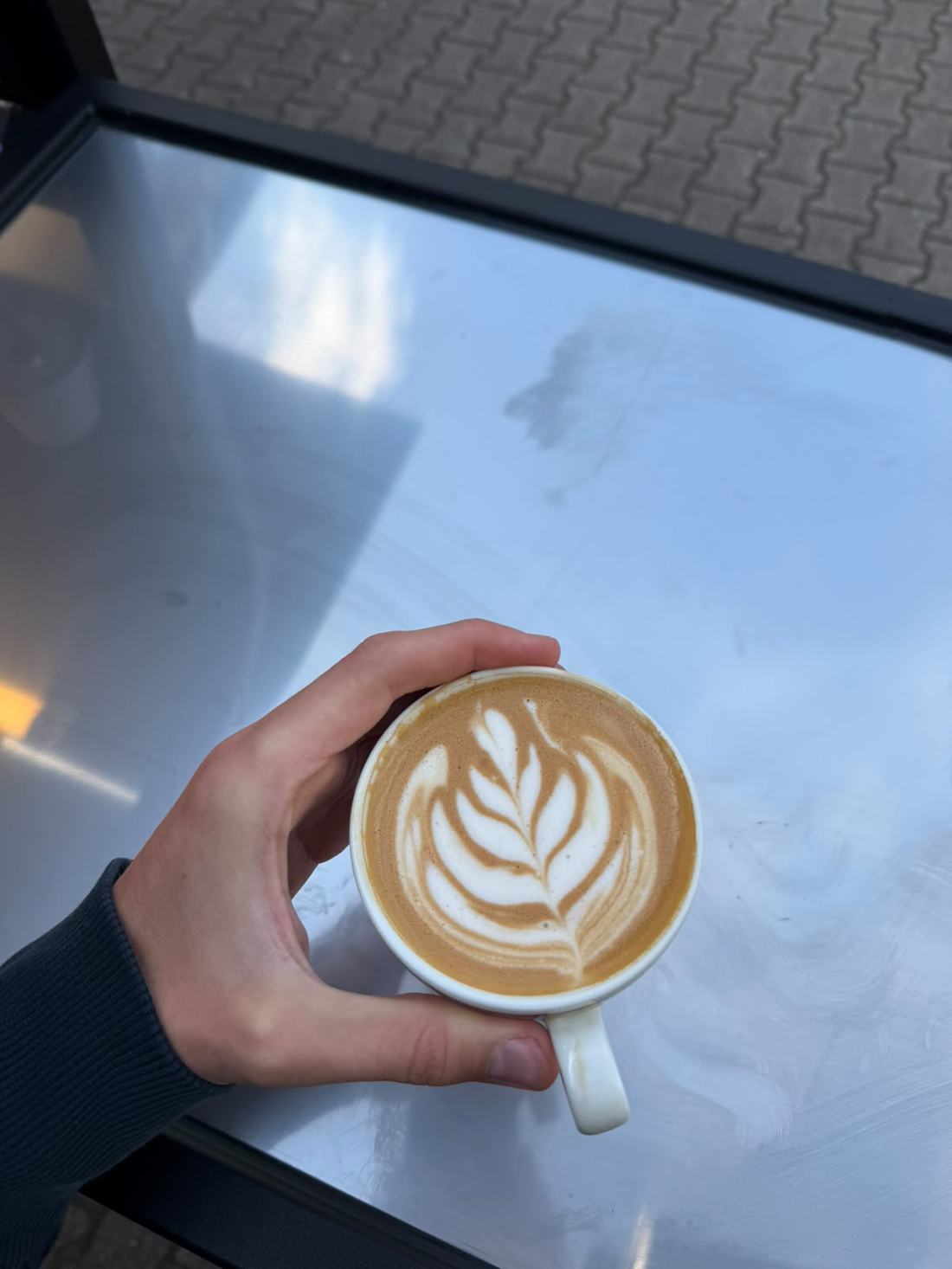 Latte Art in einer VELOUR Tasse